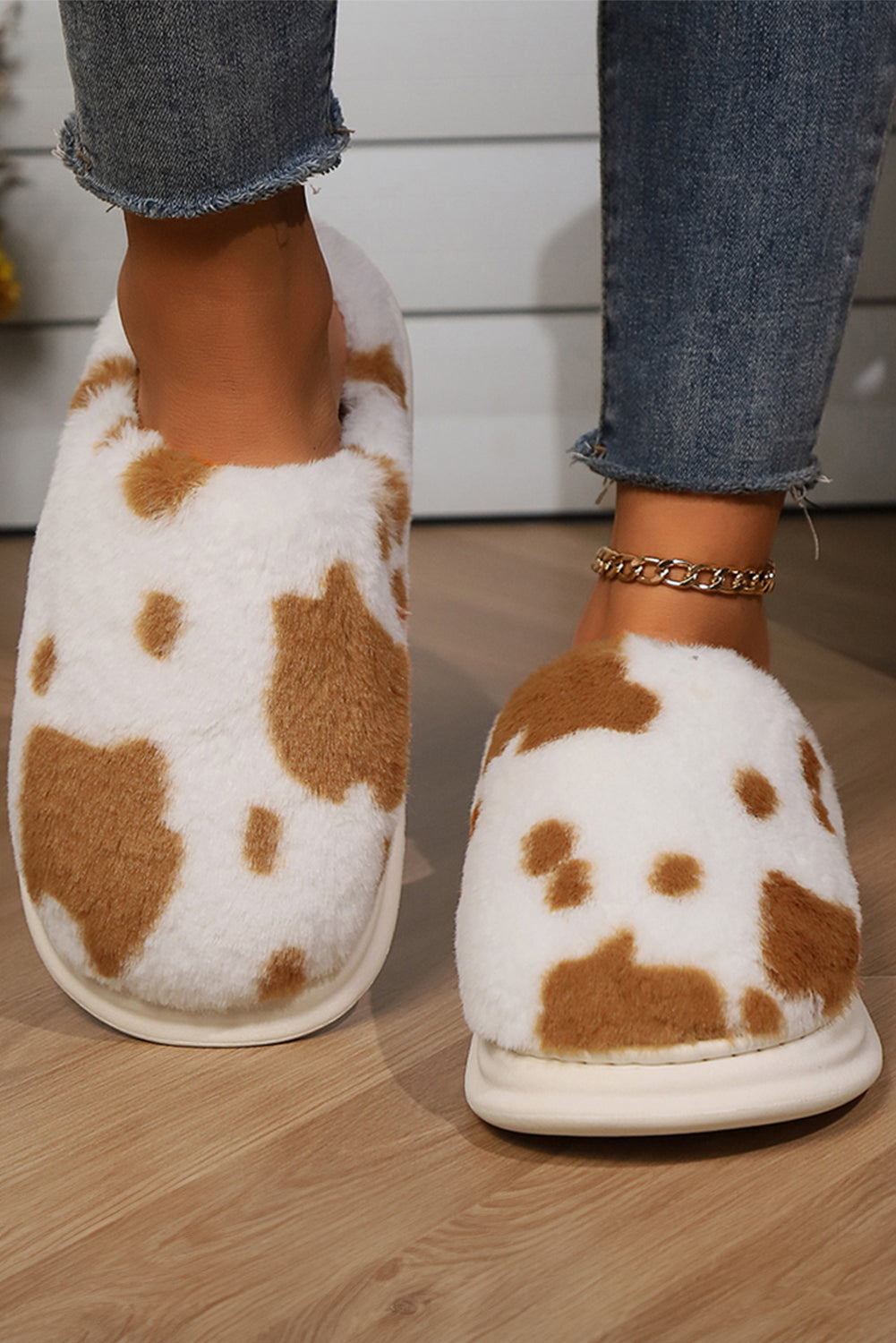 Chestnut Animal Spot Winter Plush Home Slippers