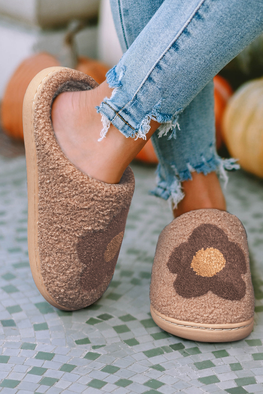 Camel Fuzzy 60s Flower Pattern Winter Slippers