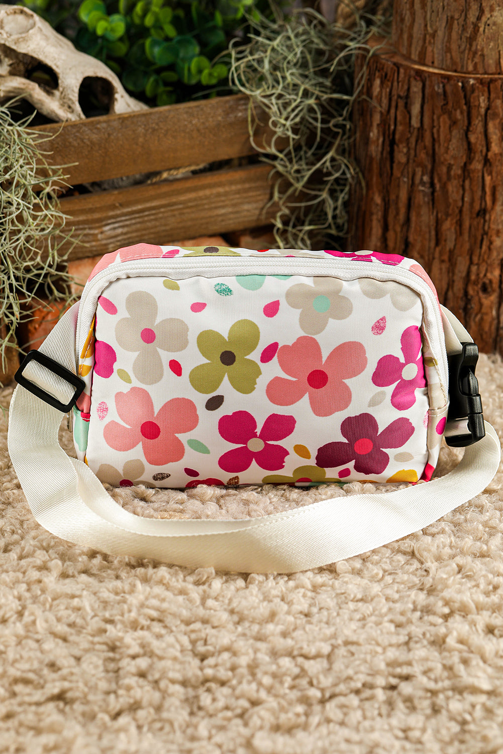 White 60s Vintage Flower Print Zip Up Crossbody Bag